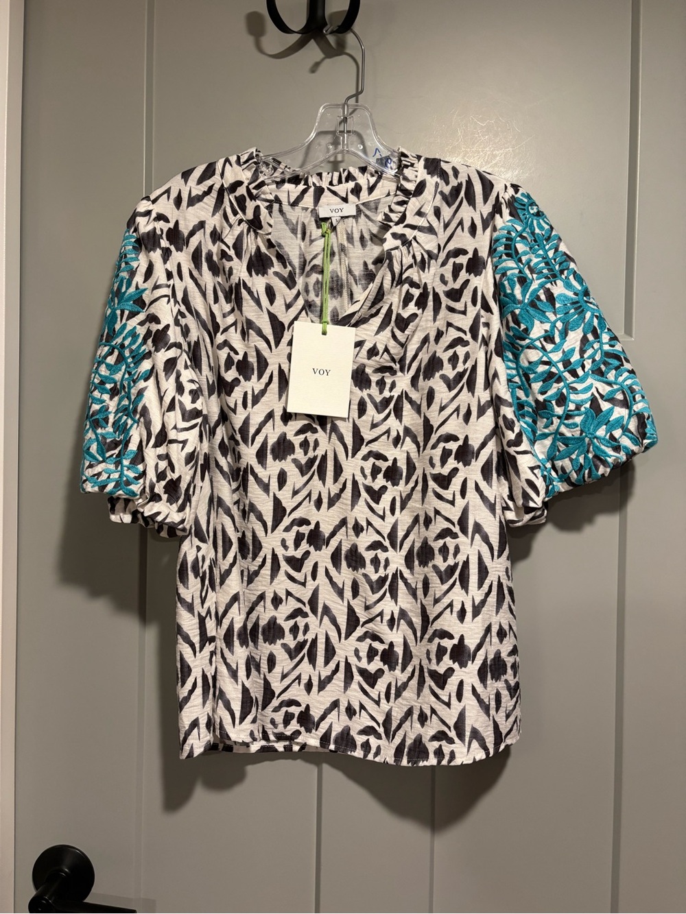 VOY White Black Printed Blouse with Teal Embroidered Puff Sleeves